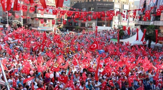 Zonguldak’ta 'Demokrasi ve Şehitler Mitingi'ne 6 bin kişi katıldı
