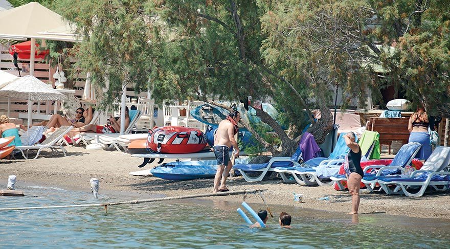 Rockçı sevgiliyle Bodrum keyfi