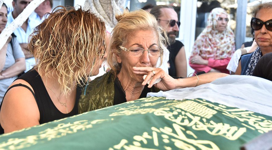 Naşide Göktürk son yolculuğuna uğurlandı!