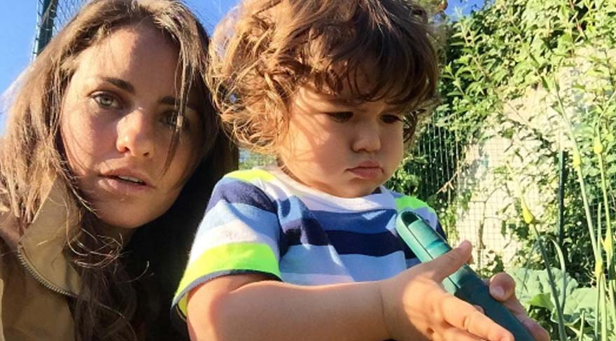 Aslı Tandoğan köyde yaşıyor