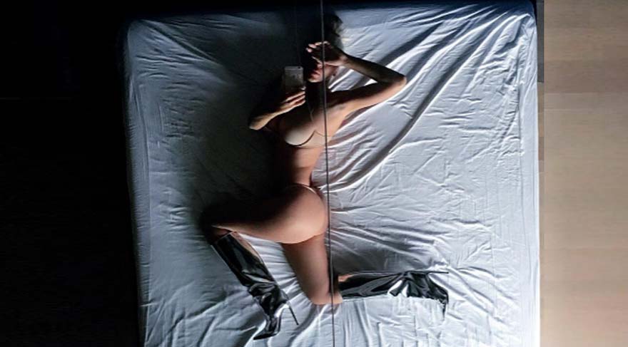 Jelena Karleusa yatak odasından paylaştı