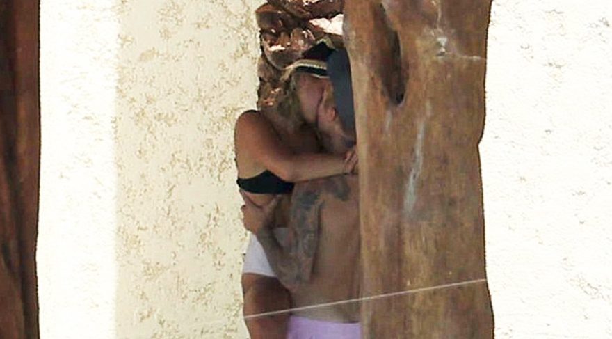 Justin Bieber ve Sofia Richie tatilde