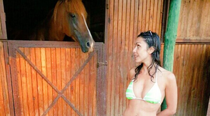 Karolin Fişekçi sosyal medya hesabından sordu