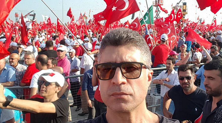 Özcan Deniz Yenikapı mitingini dört kelimeyle özetledi