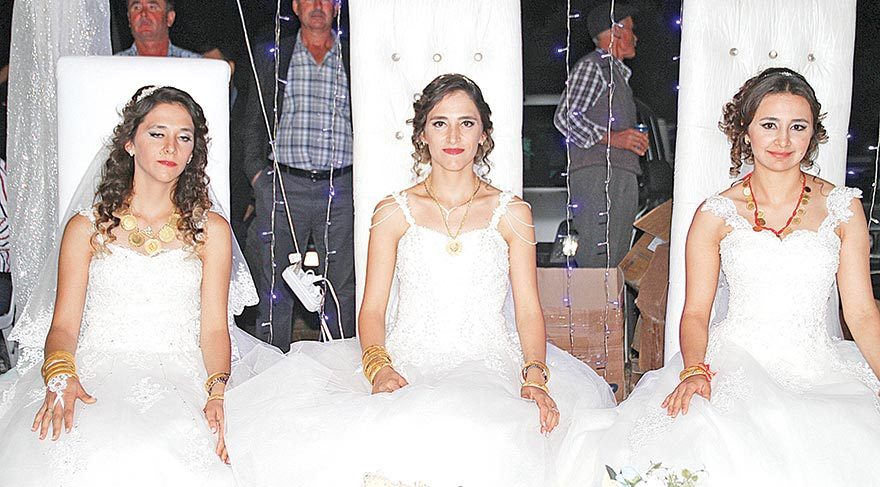 Üç kardeşe tek düğün