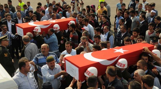 Çukurca şehitleri Naci Yavuz ve Enes Pelit'in cenazeleri Tokat'ta getirildi