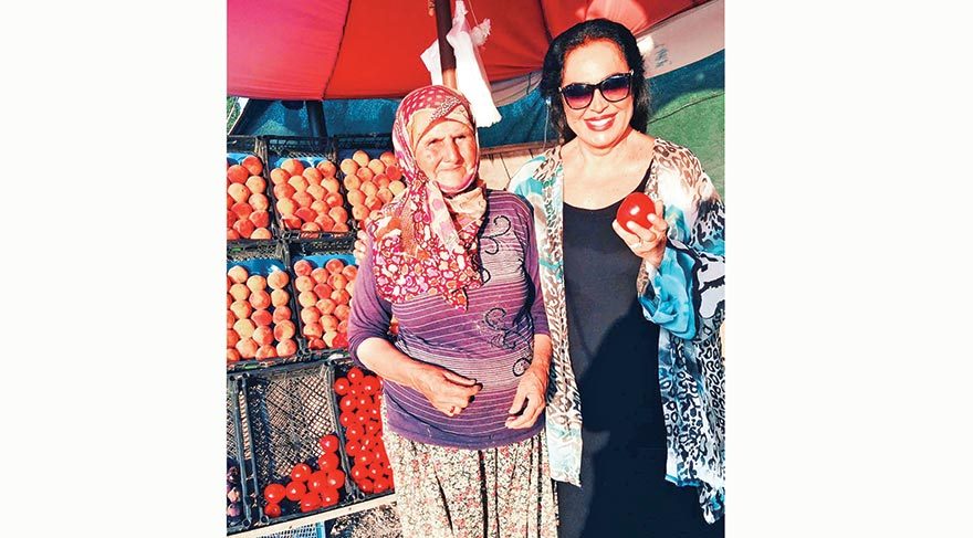 Sultan, Yunan basınının da baş tacı