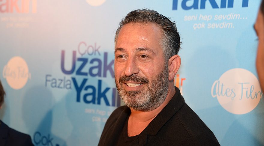 Cem Yılmaz dizi teklifi bekliyor