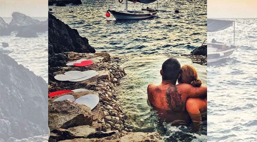 Ceyda Düvenci’den romantik veda