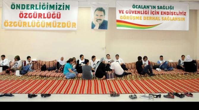 Diyarbakır'da, Öcalan için 50 kişi açlık grevine başladı