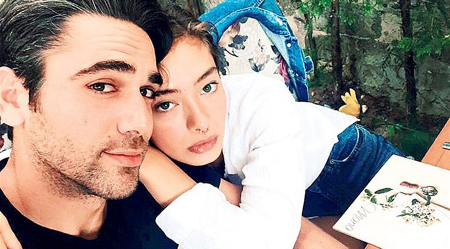 Kadir Doğulu ve Neslihan Atagül fotoğrafındaki detay