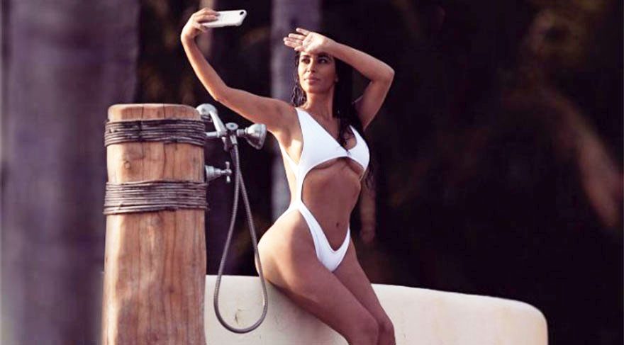 Kim Kardashian ve Kanye West ayakkabılarıyla dikkat çekti