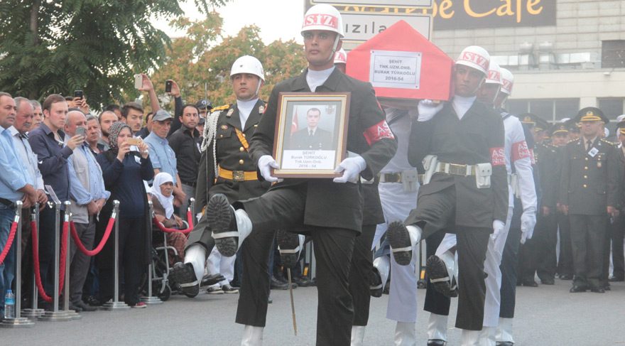 Fırat Kalkanı şehitleri sonsuzluğa uğurlandı - Son dakika ...