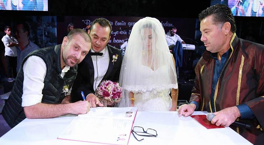 Nejat İşler nikah şahidi oldu