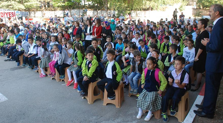 Tokat’ta öğrenciler ayakta kalmadı