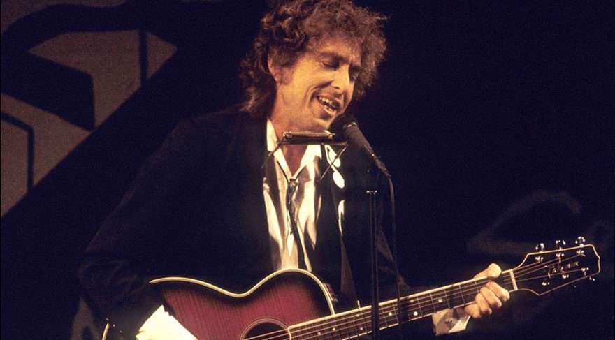 Akademi’den Bob Dylan’a: Kaba ve küstahça