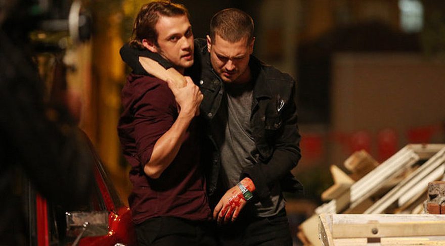 İçerde 3. bölüm izle: (Son bölüm) Sarp’ın başı belada