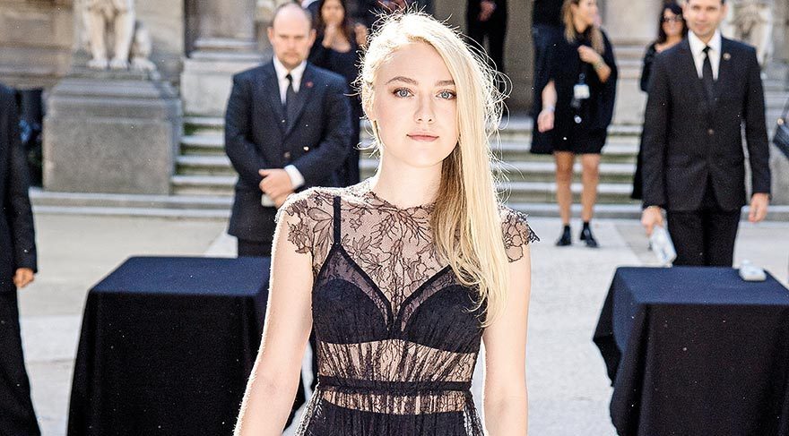 moda-dakota-fanning-spl1367030_006