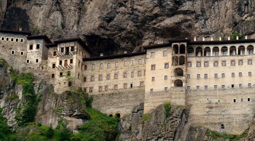 Sümela Manastırı yeniden ziyarete açılacak