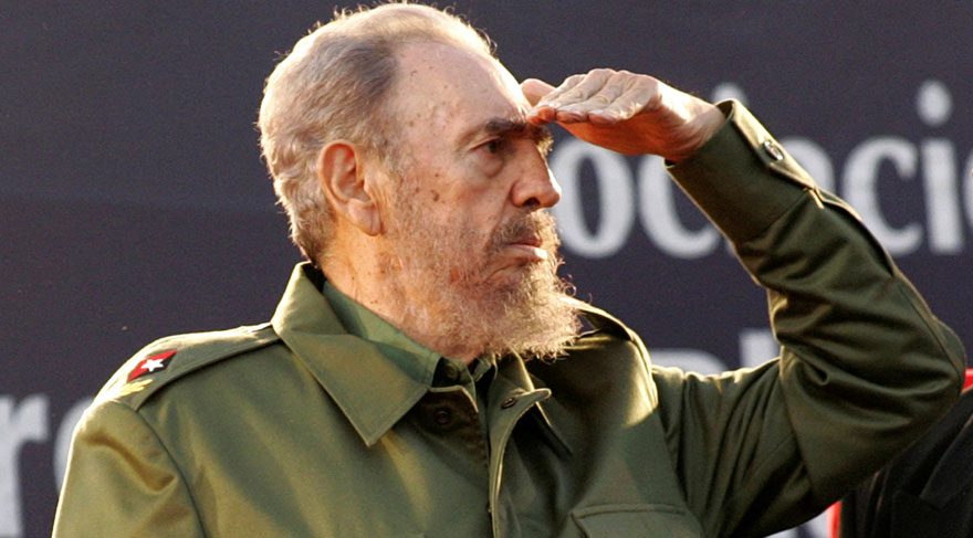 Fidel Castro hayatını kaybetti