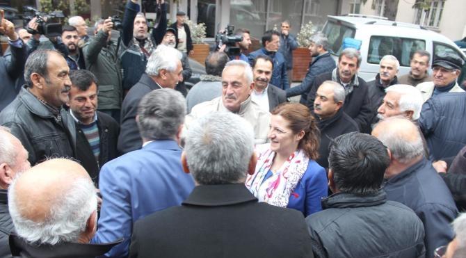 CHP'li Yiğit: AKP’li vekiller, TBMM'de iş takibi yapıyor