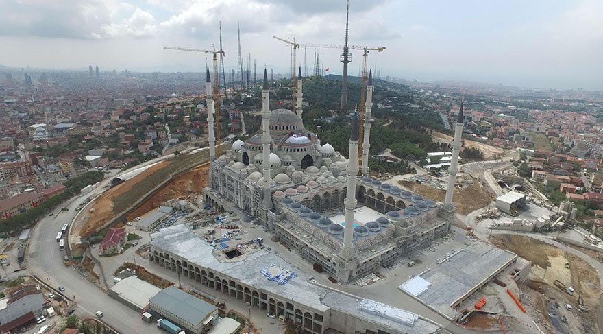 Çamlıca Camii’ne teleferik yerine özel metro geliyor!