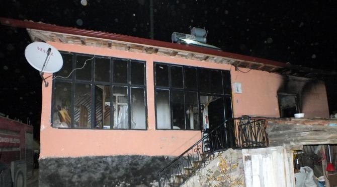 Yozgat'ta 3 kardeş yangında hayatını kaybetti