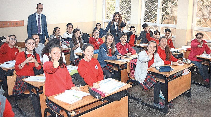 Başımızın tacı öğretmenler