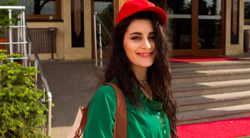 Atiye Arapça şarkı söyledi