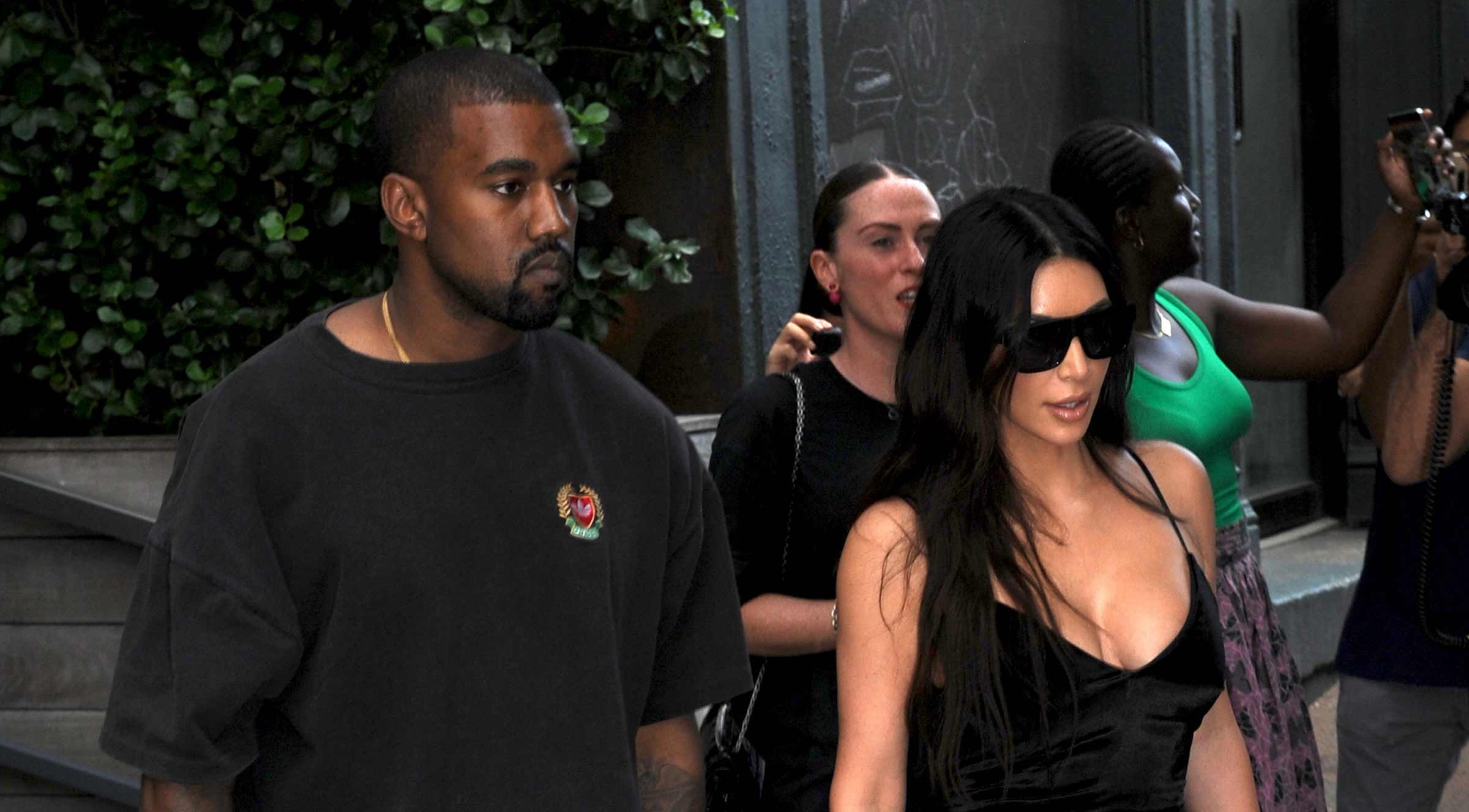 Kanye West kelepçelenip hastaneye kaldırıldı