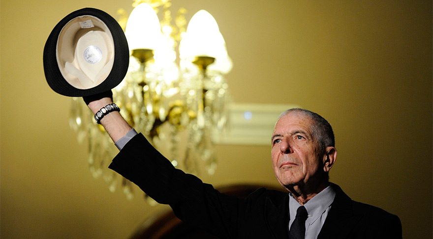 Efsaneyi kaybettik: Leonard Cohen veda etti!