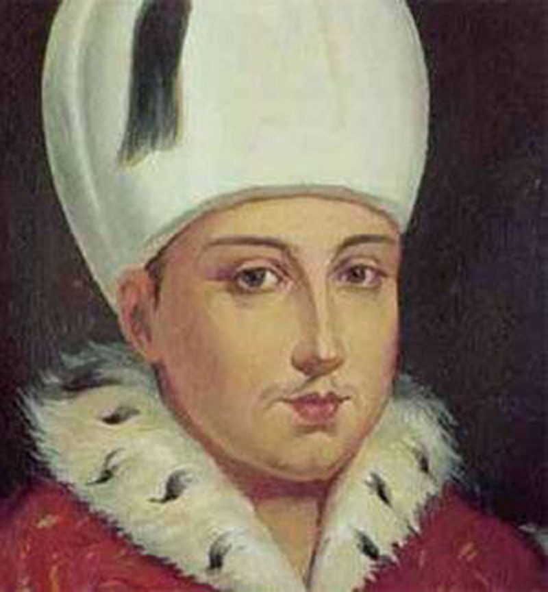 II. OSMAN </br>Meşin ve deriden çeşitli eşyalar yapan II. Osman saraççılık yapardı. II. Osman kendi bindiği atların eyerini de kendisi yapardı.