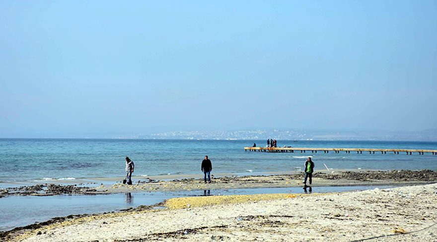 Marmara Ereğlisinde deniz suyu 20 metre çekildi Marmara Ereğlisinde deniz suyu 20 metre çekildi