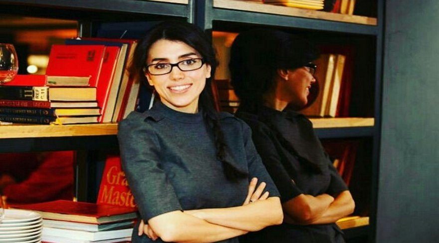 Akilah Azra Kohen kimdir?