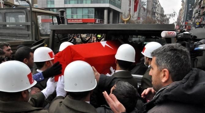 El Bab şehidi Astsubay Pınar'ı, Elazığ'da 5 bin kişi uğurladı