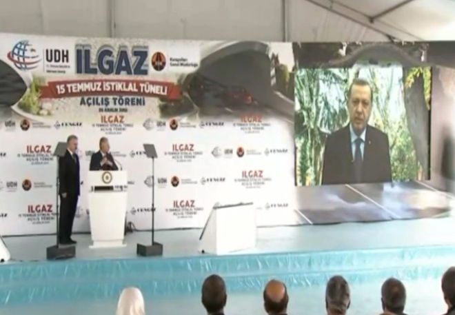 Cumhurbaşkanı Erdoğan, açılış törenine canlı bağlantı yöntemi ile katıldı.