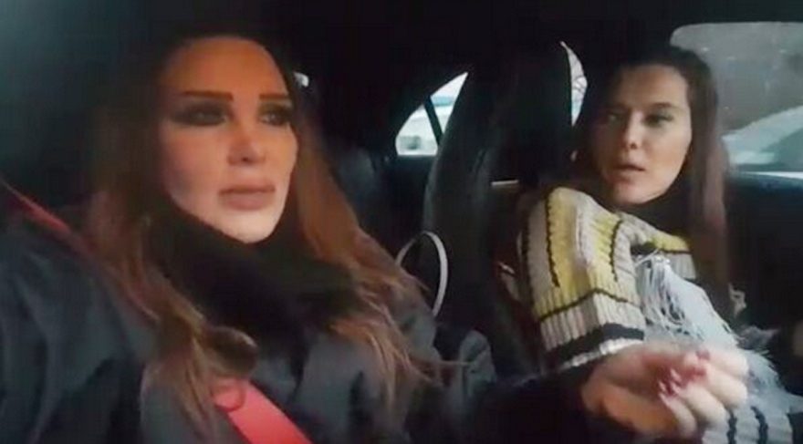 Seren Serengil ve Demet Akalın yolda kaldı