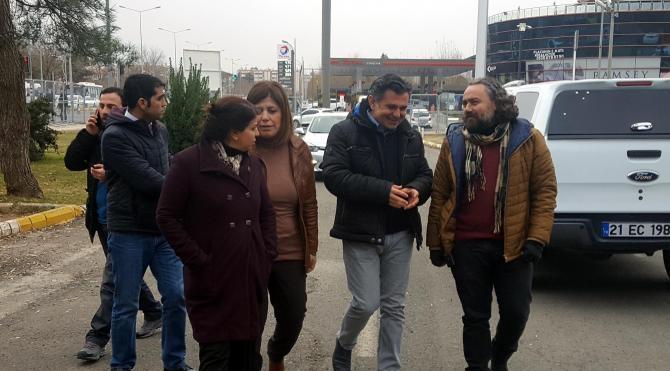 HDP Diyarbakır Milletvekili Ziya Pir adliye önünde gözaltına alındı