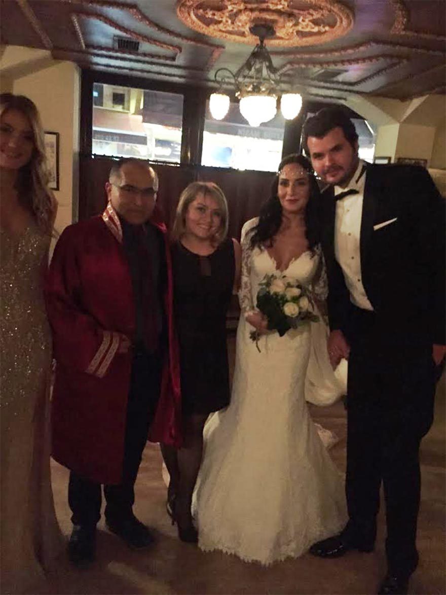 Tarık Akanın kızı evlendi Tarık Akanın kızı evlendi