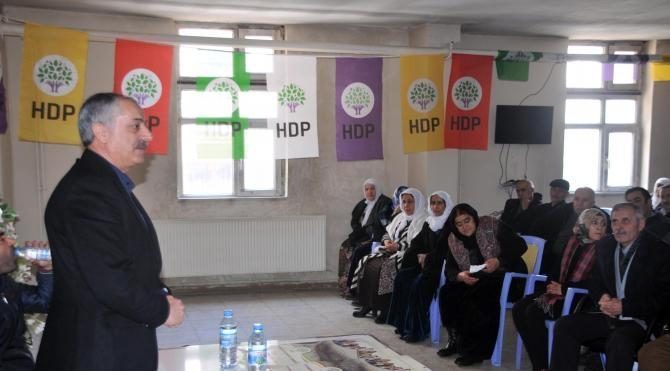 HDP'li vekiller, Yüksekova’da halk toplantısı yaptı