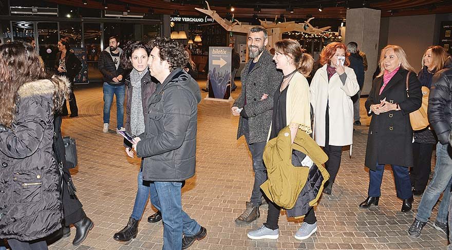 Aşıklar ortaya çıktı