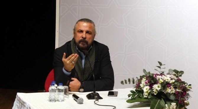 Mete Yarar: 15 Temmuz'a tiyatro diyenlere hesap sorun