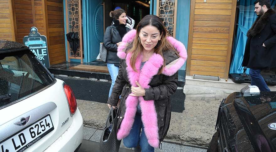Pembe kürkü kafaları karıştırdı