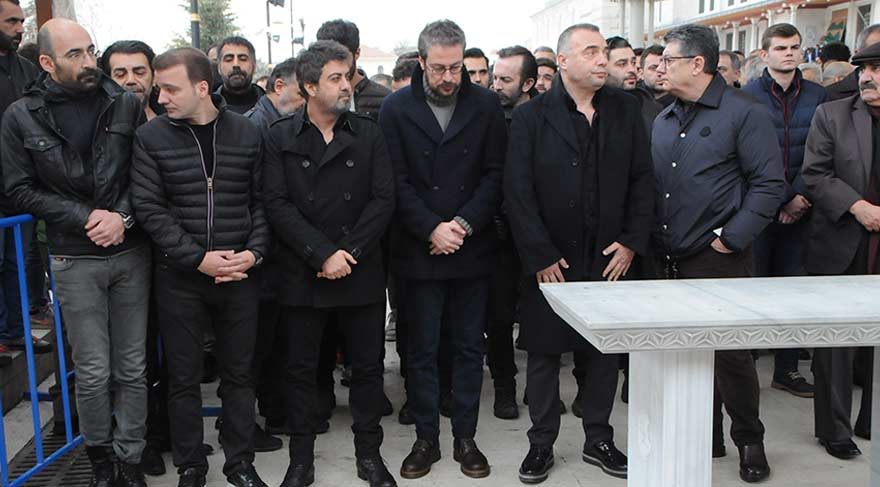 Eşkiya ekibi tam kadro cenazede