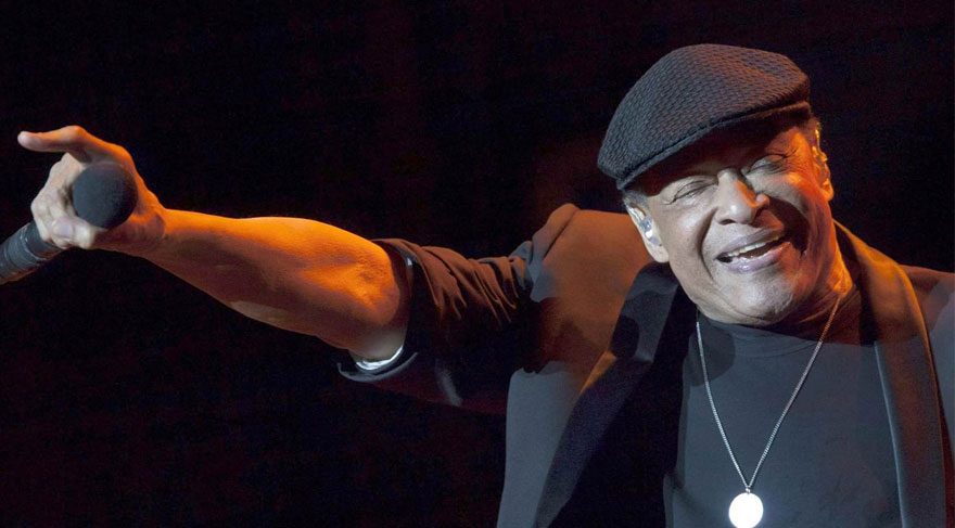 Al Jarreau yaşamını yitirdi