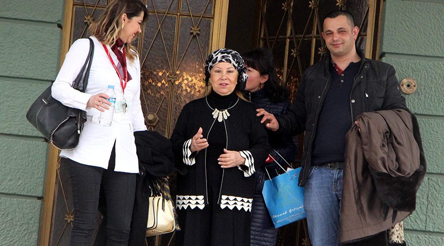 Bedia Akartürk ameliyat oldu
