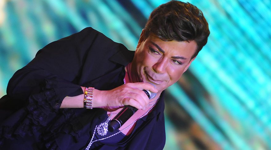 Fatih Ürek’ten Ahmet Kaya performansı