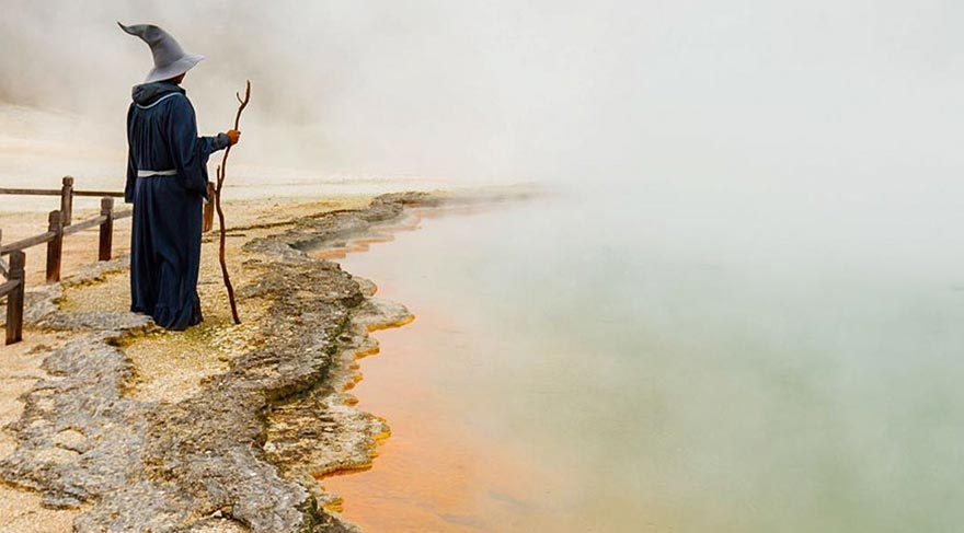 Yeni Zelanda’yı Gandalf kostümüyle gezen fotoğrafçı