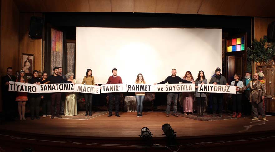 Efsane tiyatro oyuncusu Macide Tanır anıldı