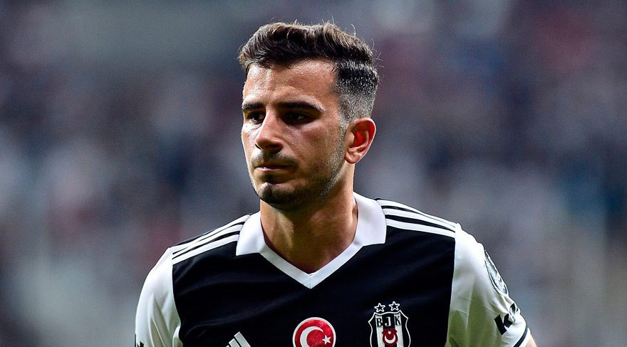 Futbolcu Oğuzhan Özyakup, oyuncu Demet Özdemir’le aşk yaşıyor